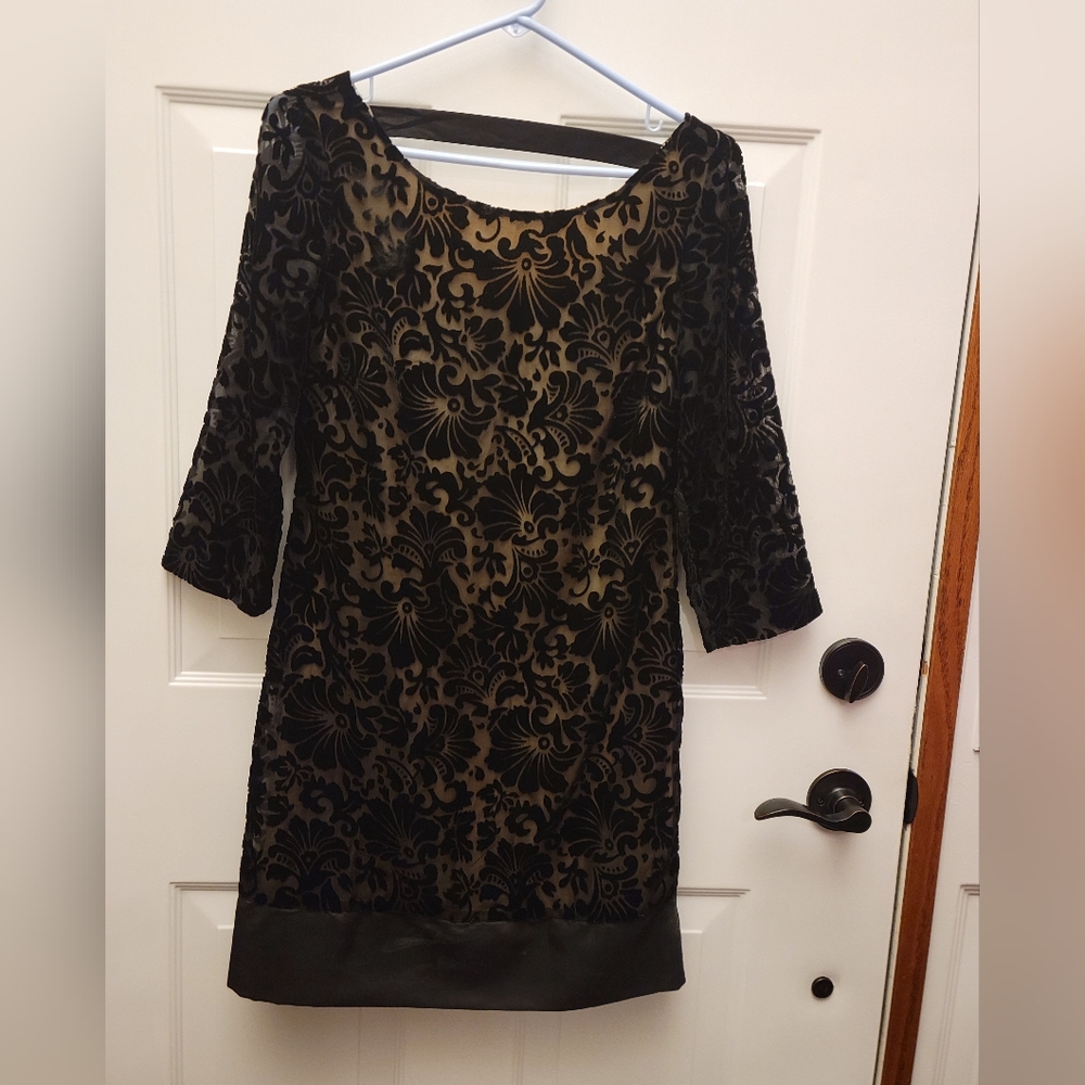 Embellished Laundry by Shelli Segal Cocktail Dress